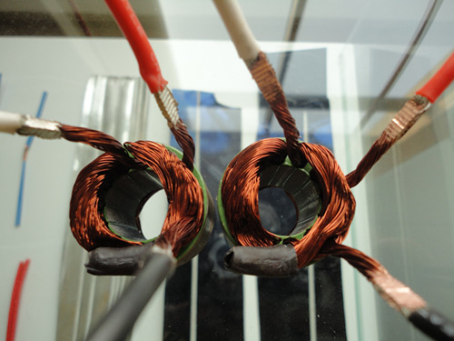 1724203165152145.jpg 電機(jī)線圈漆包線與銅引線.jpg